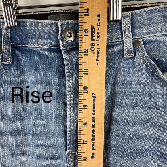 Torrid Cropped Jeans size 18R Medium Wash - Picture 6 of 11